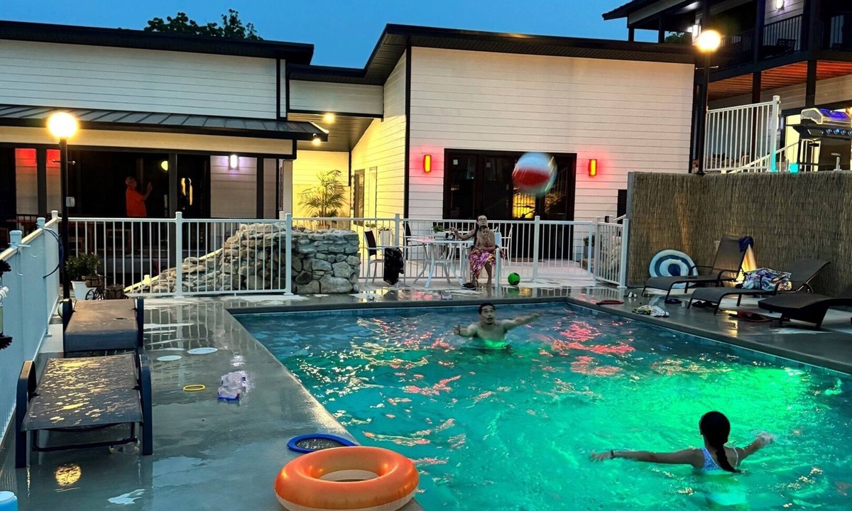 Indian Point Villa | Poolside Villa | Game Room | Near SDC | Sleeps 7