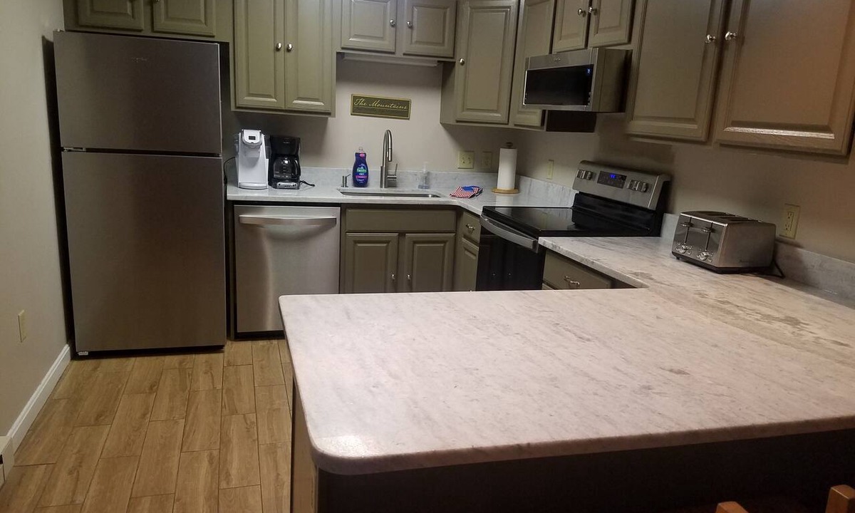 Lincoln Condo | Pristine Loon Condo #1-King & 2 Queens-In&Outdoor Pools,Shuttle,Gym-Town Center