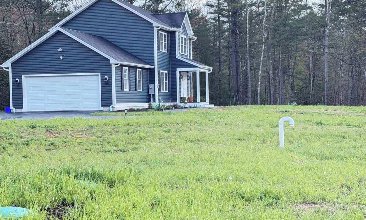 Templeton House | Private 3BR Country house Spacious Yard, Near Hiking, Golf and Lakes