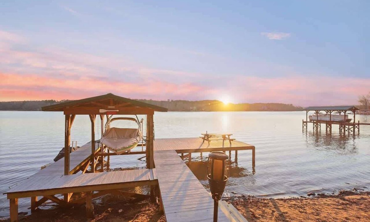 Waterloo House | Private Dock & Game Rm: Lake Home w/Fire Pit