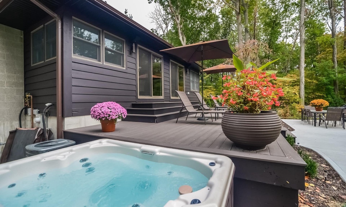 Saugatuck Villa | Private large yard, close to town, hot tub, Lake!