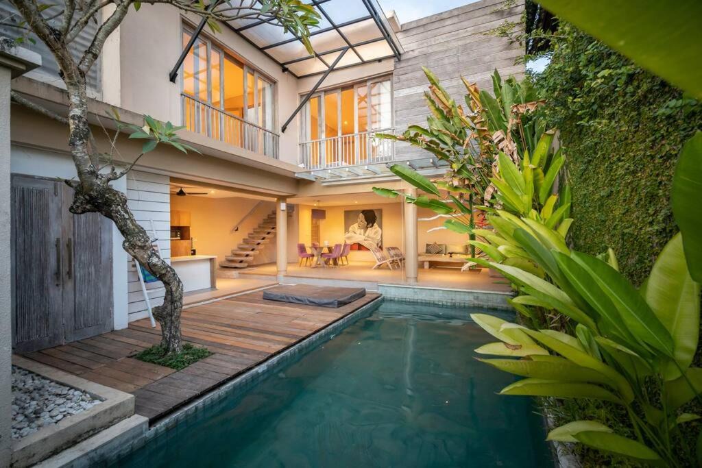 Petitenget Villa | Private Pool Villa Ewa Seminyak