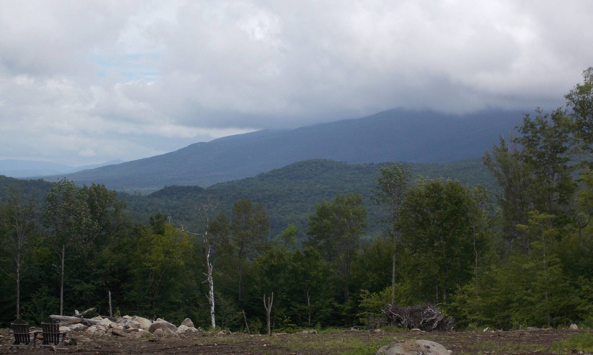 Benton House | Private White Mountain RV Camping with BIG VIEWS & high speed fiberoptic WIFI!