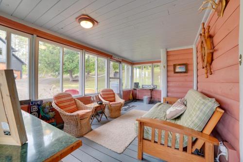 Cheboygan House | Riverfront Cheboygan Cabin w/Kayaks & Dock!
