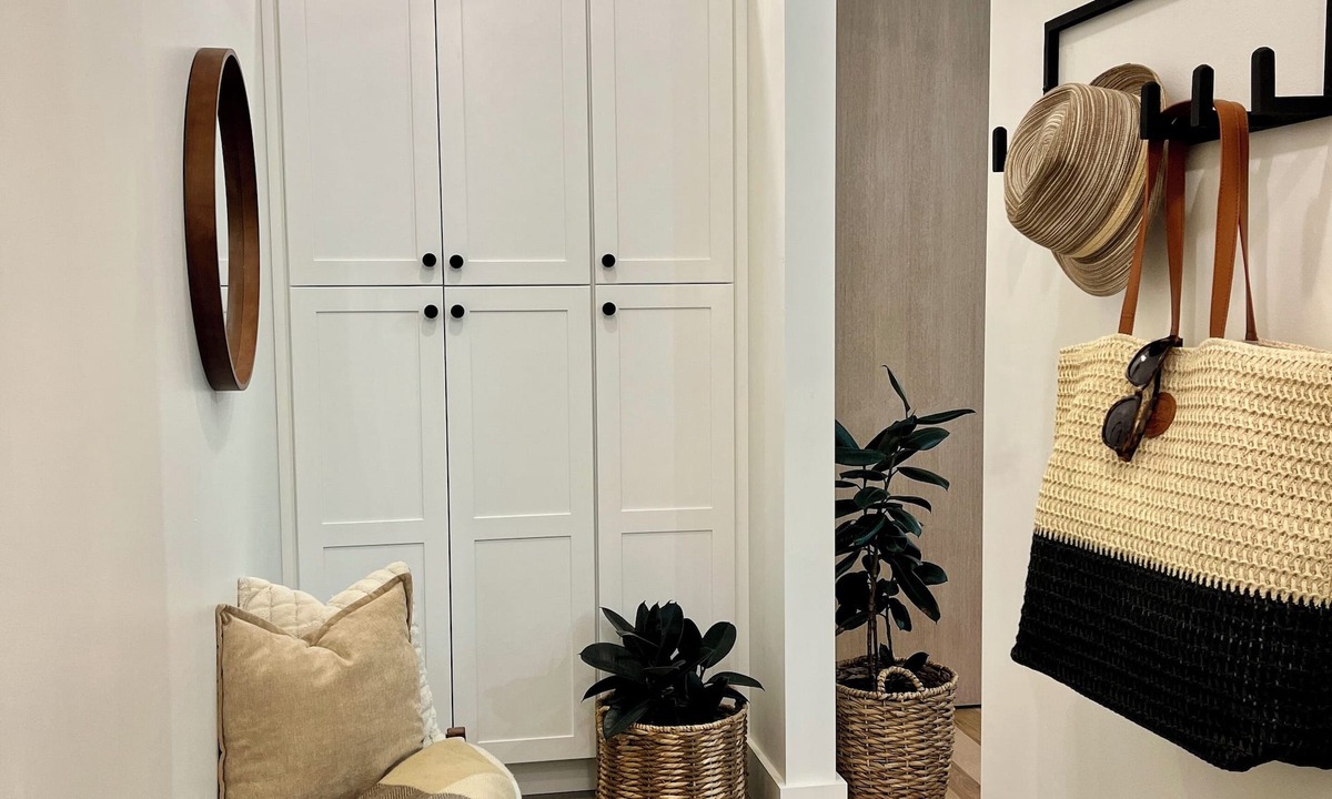 Buckland Apartment | Romantic 1-Bedroom Retreat in Downtown Shelburne Falls—Walk to Everything