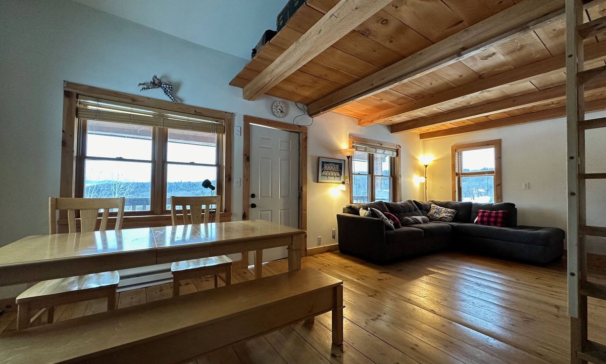 Bethel Cabin | Rustic Mountain View Cabin in Bethel, VT: A Tranquil Green Mountains Retreat