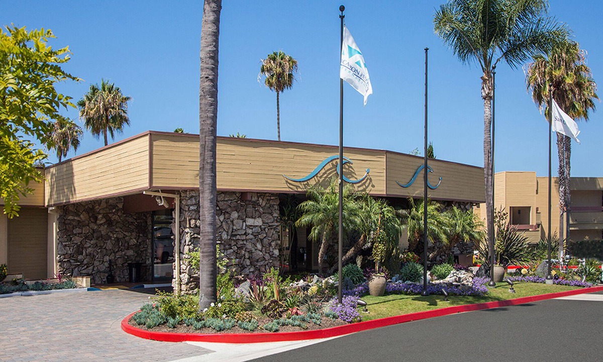 San Clemente Hotel | San Clemente Inn for 2026 Hurley Pro @ Lower Trestles 09/13 to 09/20