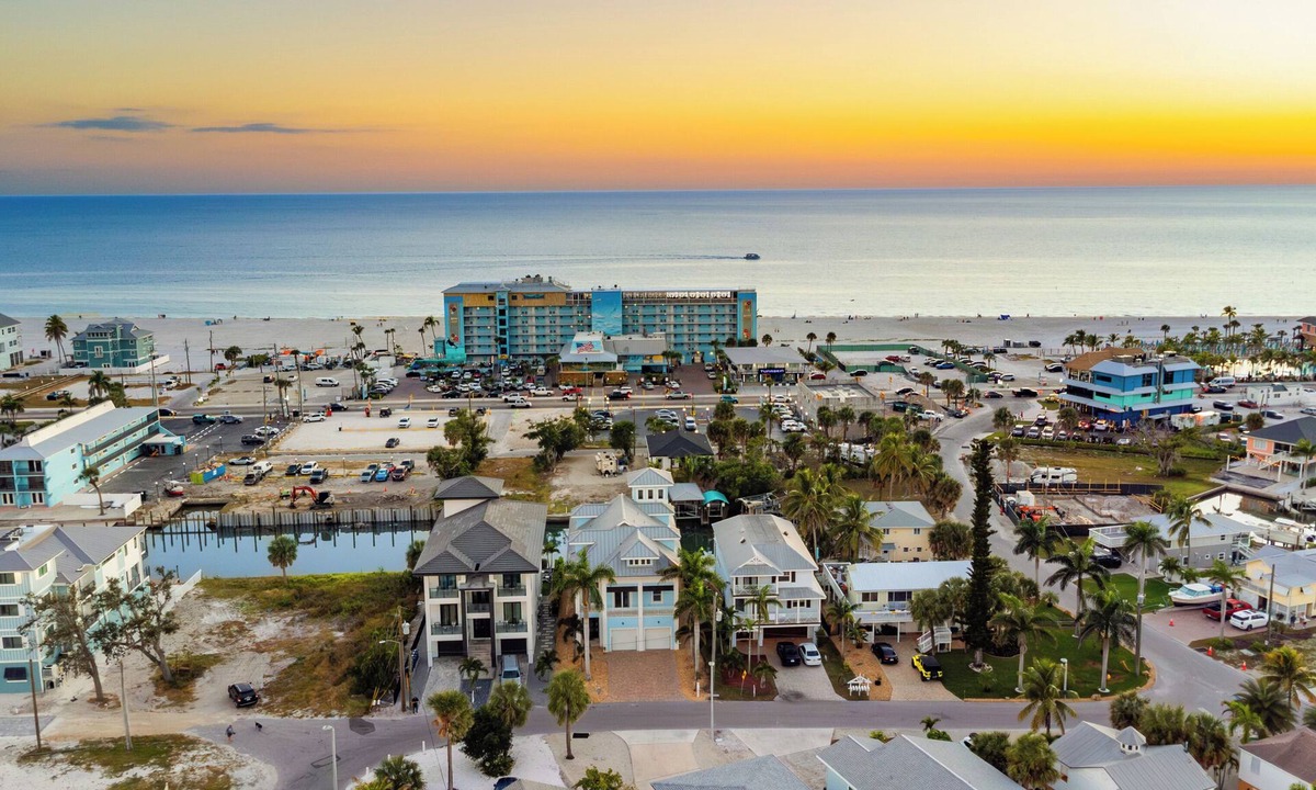 Fort Myers Beach Villa | Seaside Villa Aqua luxury 4-bedroom villa in Fort Myers Beach incredible view