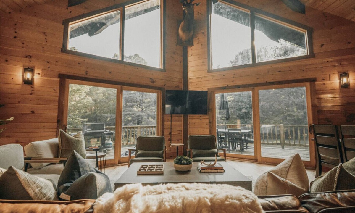 Schenevus Cabin | Secluded Lodge on 56 Acres Firepit Creek