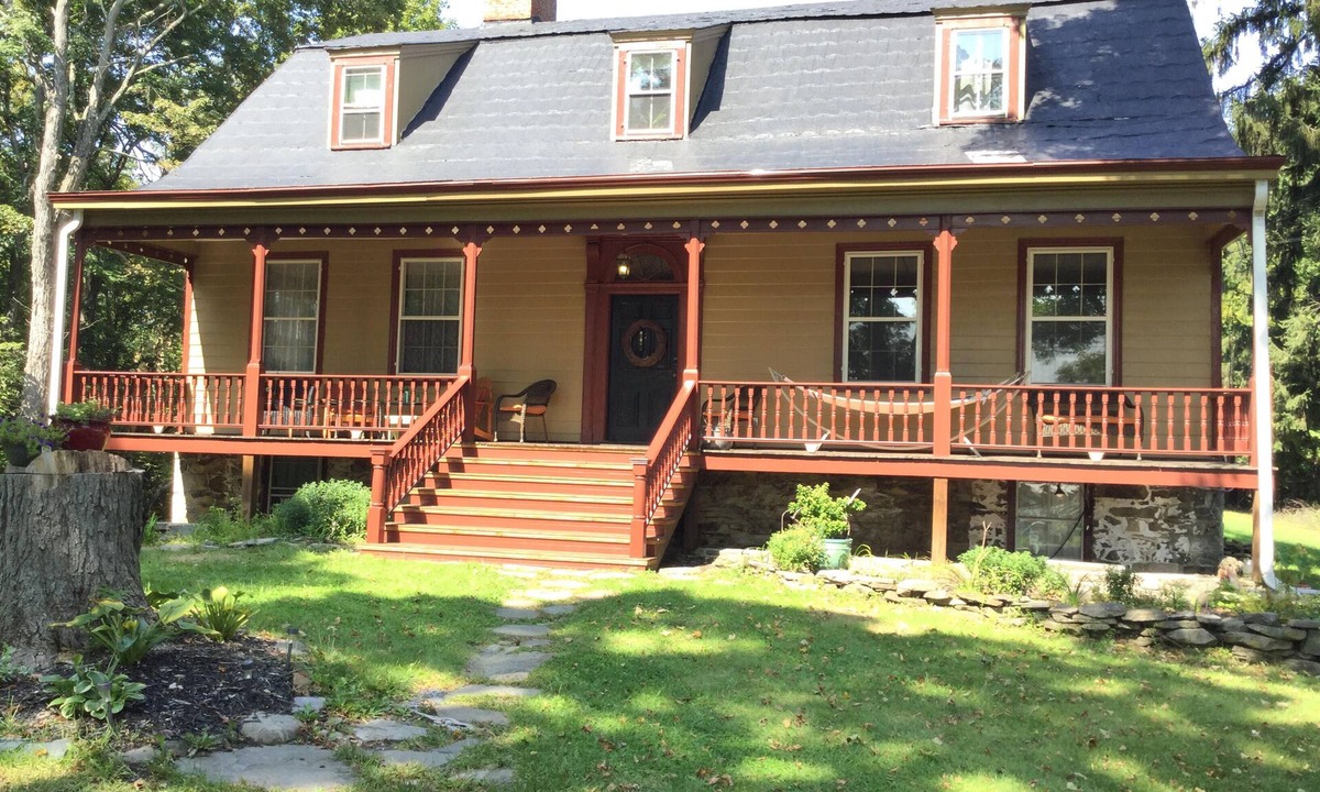 Newburgh House | Secluded Retreat. Perfect for West Point Families! Gourmet Kitchen!