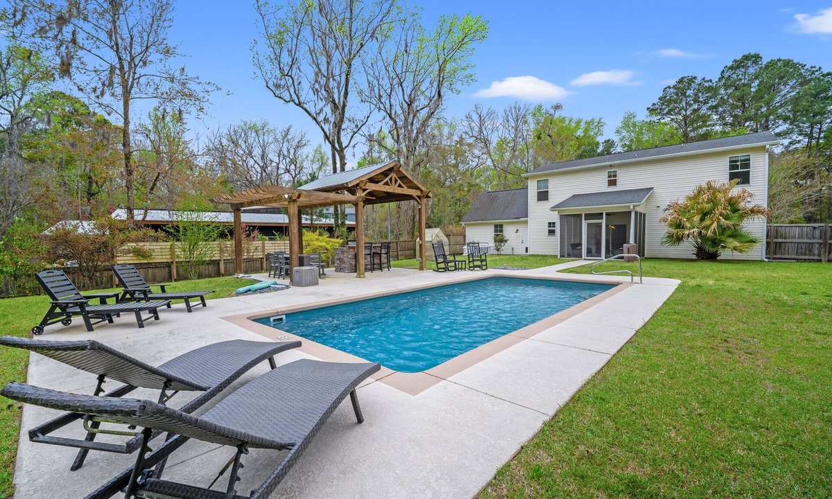 Johns Island House | Sleeps 10 - Private Pool - Close to Folly & Kiawah
