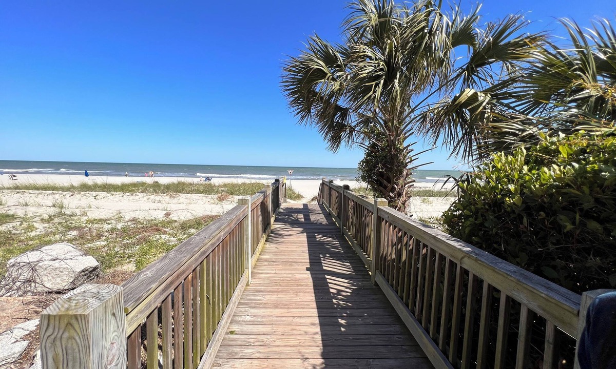 Myrtle Beach Villa | Spacious 3BR villa across from the ocean