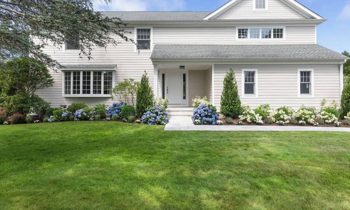 Village of Southampton House | Spacious 5-Bedroom, 4.5 Bath Beach House in Enchanting Village of Southampton