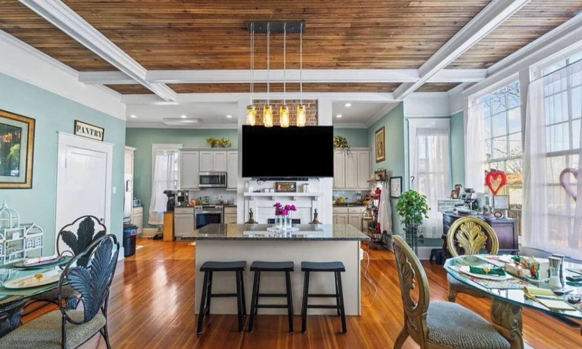 Anderson House | Spacious Anderson Home | King Bed and Private Yard