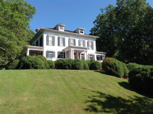 Oxford Bed & Breakfast | Springwood Inn