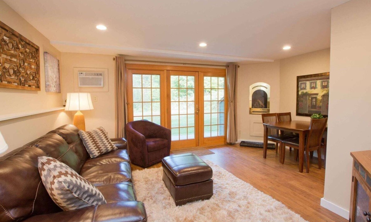 Stowe Area Condo | Stowe 1 BR at Topnotch Resort Next to Heated Pool and Hot Tub!