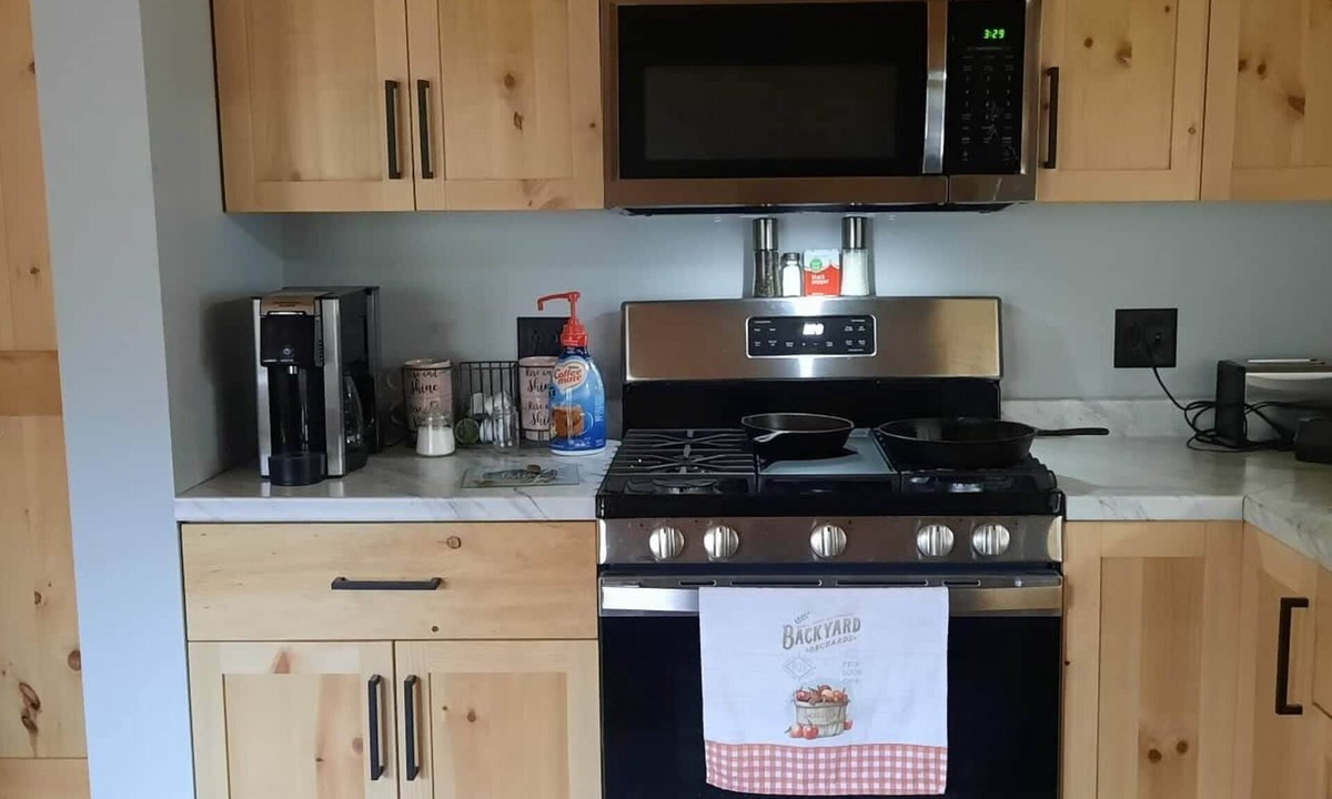 Lowell Cabin | Take it easy at this unique and tranquil getaway. The Northeast Kingdom of VT.