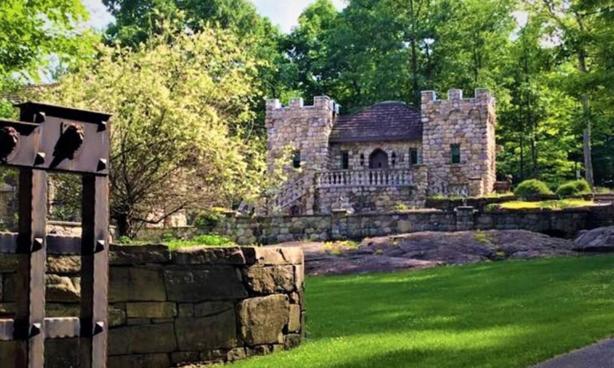 Bolton Landing House | 'The Castle Cottage' overlooking Lake George!