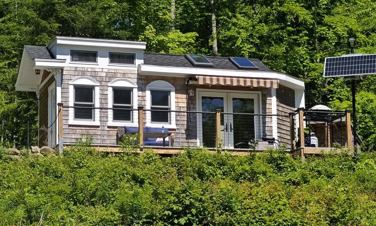 Waterford Cottage | Tiny House Nature Retreat