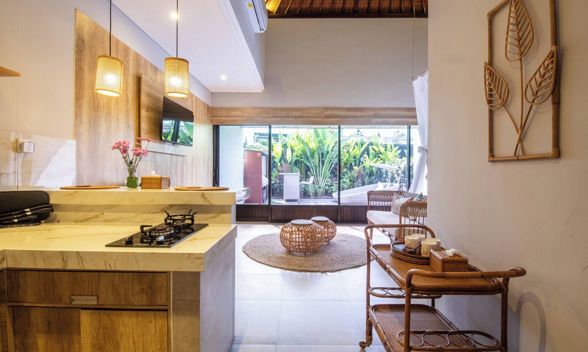 Munggu House | Tropical 1BR Sanctuary w/Private Pool, Garden View