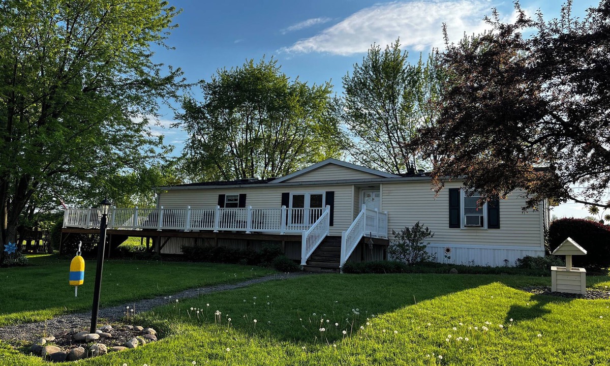 Town of Reading House | Vacationing doesn’t have to be a chore; it can be a pleasure at Arbor Roads!