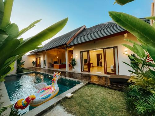 Seminyak Villa | Villa 2BR With Private Pool Villa Sinergi Seminyak