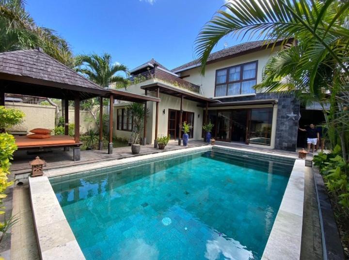 Jimbaran Bay Villa | Villa Maharani Jimbaran
