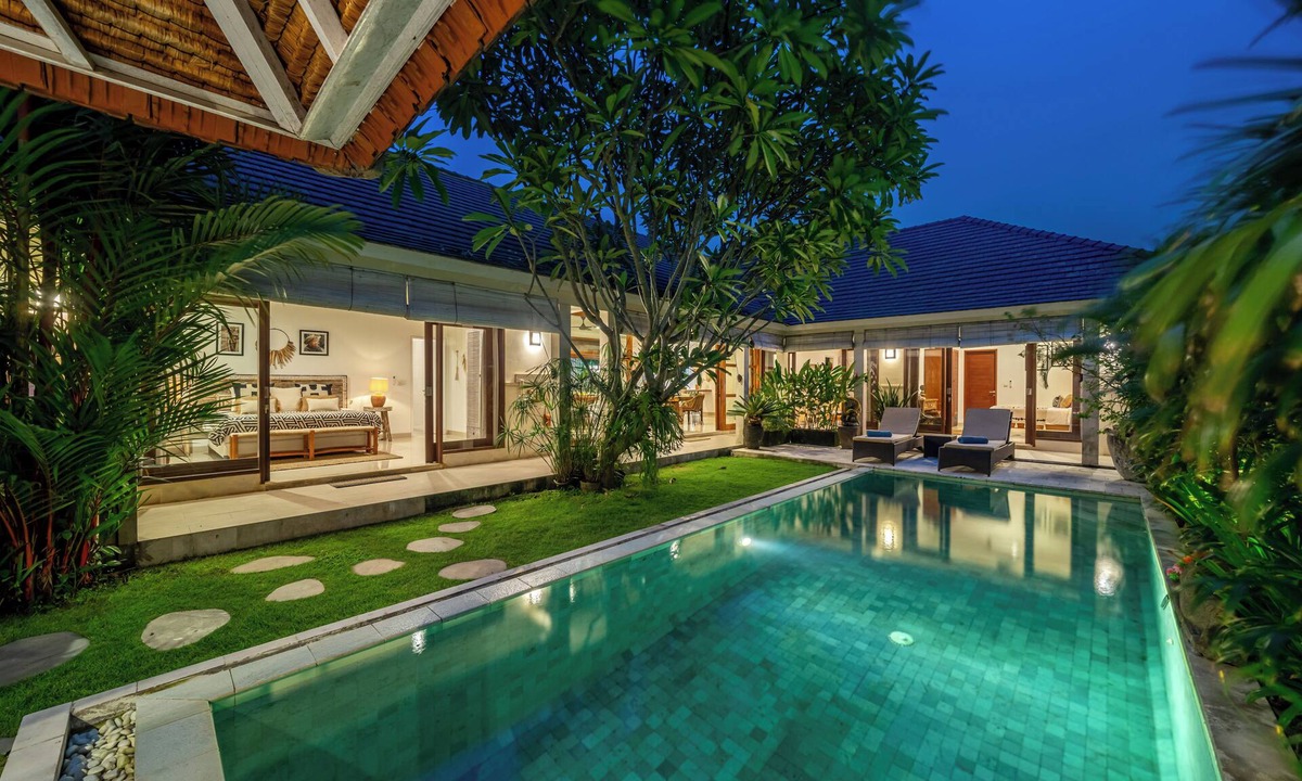 Berawa Villa | Villa Mara 1.5 K's to Berawa Beach