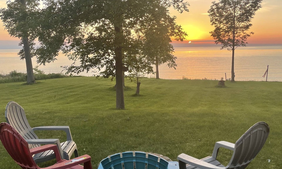 South Butler House | Waterfront house with amazing views of Lake Ontario and Sunsets