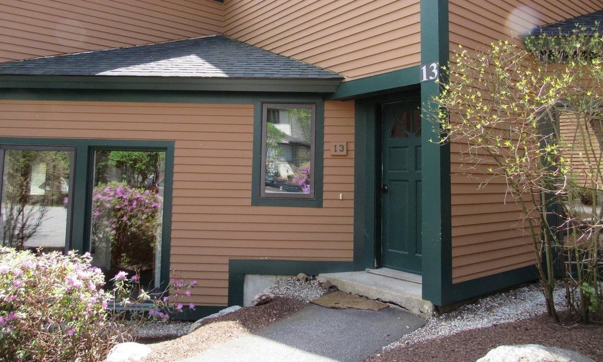 Waterville Valley Condo | Waterville Valley Roomy Vacation Condo close to Town Square!