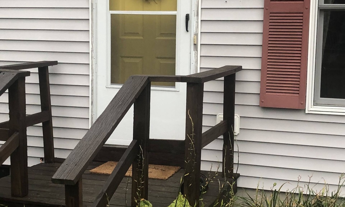 Schroon Lake House | Whole house in Schroon Lake: 35 min to Gore Mnt!
