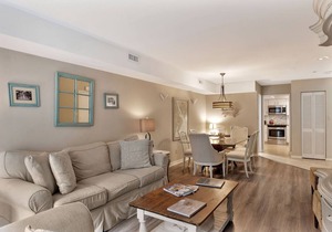 2 BR TH 1.5 Bath Sofa Bed Sleeps 6 Harbour View bPatio Pool WIFI