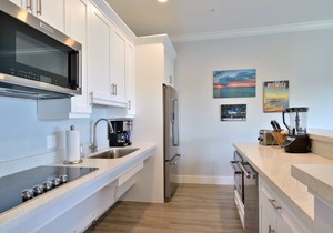 4-Bed, 3-Bath Waterfront Condo at Bayfront Suites -CLEANING FEE INCLUDED
