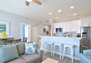 4-Bed, 3-Bath Waterfront Condo at Bayfront Suites -CLEANING FEE INCLUDED