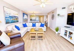 Ashworth #905! 4BR/3BA with Stunning Views & Prime Amenities