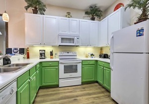Beach Resort near Disney with Poolside Tike Bar