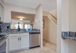 Courtside 53 - Recently Renovated 2 Story Townhouse in Forest Beach