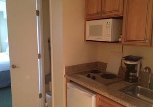 FLBR Studio Unit 1501A - 2 blocks off beach with Direct Ocean Views.