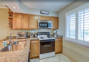 Nice to “Condo” Meet You! Vacation Fun Awaits – Islander 315