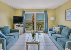Ocean Front 2 Bedroom Condo, Gorgeous View!