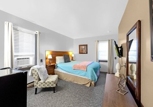 Timberline Lodge - Downtown Ellicottville - Room 204