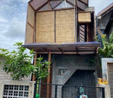 Penatih House | 80 m² House ∙ 2 bedrooms ∙ 4 guests