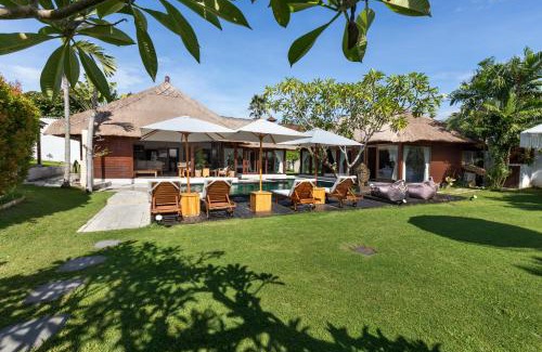 Banjar Semer Villa | Palm Merah Villa By Bali Cabin