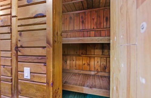 West Dover Villa | 12BR Villa Near Mount Snow Sleeps 32 Hot Tub & Indoor Pool