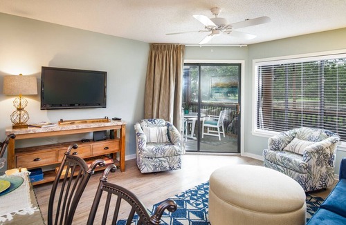 Arcadian Shores Condo | $150 activities - E-gift card when you book - Lakefront Screened in Porch | KLC 112