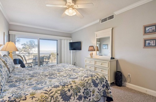 South Beach Villa | 1890 Beachside Tennis ~ Enjoy Free Tennis and Water Views
