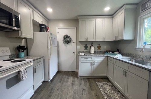 North Charleston House | 2 King Suites Fire Pit Hot Tub Air Hockey 1