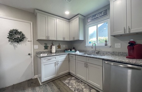 North Charleston House | 2 King Suites Fire Pit Hot Tub Air Hockey 1