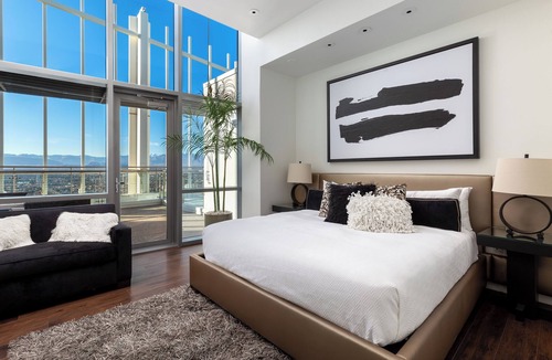 Las Vegas Villa | 20m Entire 59th Floor Palms Penthouse Hot tub