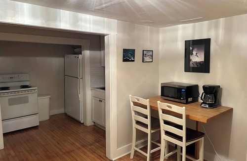 Bridgewater Corners House | 2br duplex 10 minutes to Killington and 10 minutes to Woodstock